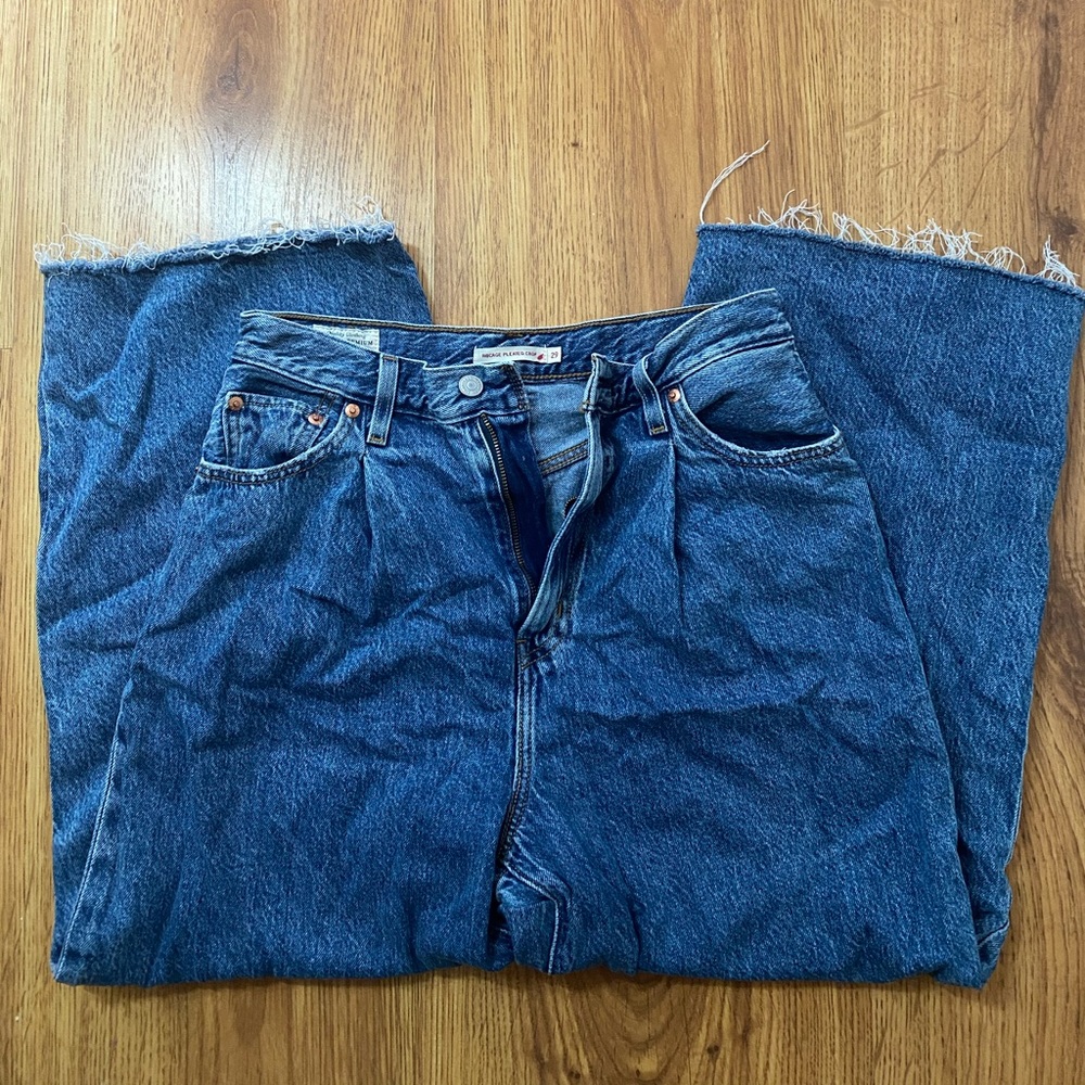 Pleated Levi Wide Leg Jeans